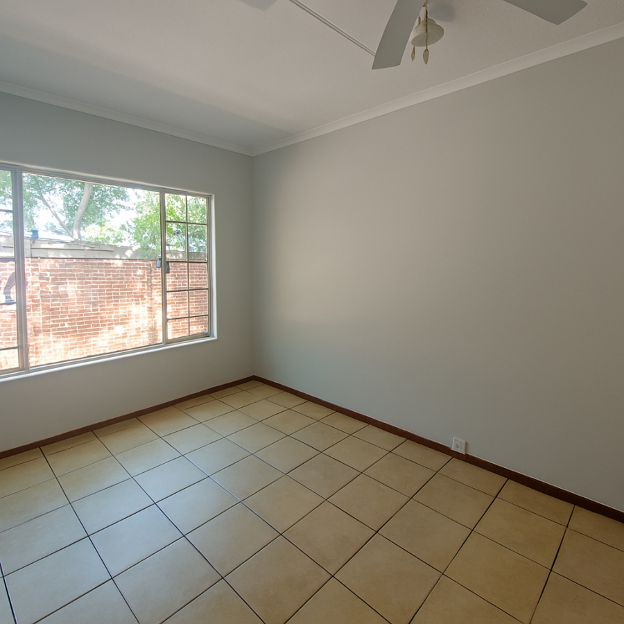 2 Bedroom Property for Sale in Safari Gardens North West